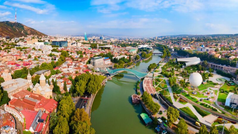 Onde Fica Tbilisi? Guia da Localização e Essência da Capital da Geórgia