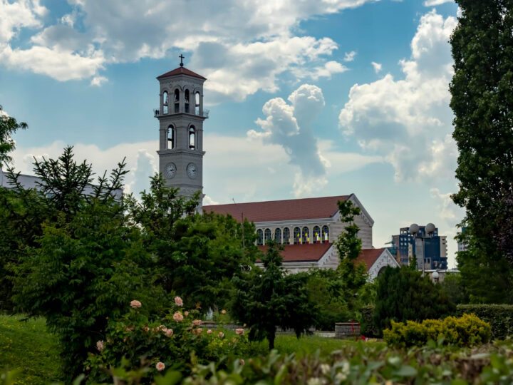Tudo Sobre Pristina: Lugares Imperdíveis e Dicas Especiais