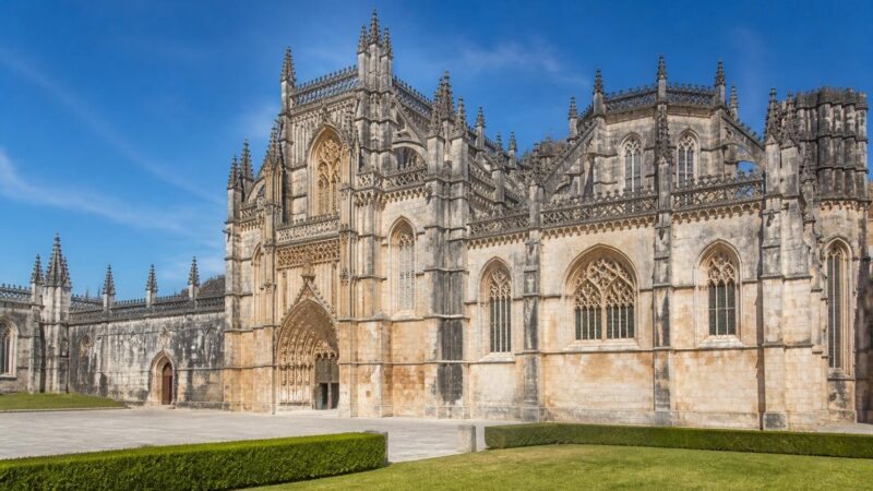 Mosteiro da Batalha: História, Arquitetura e Curiosidades